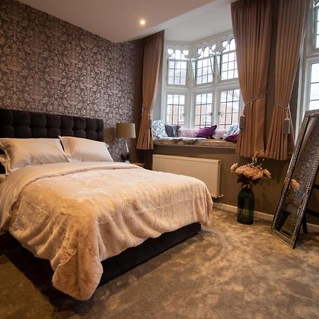 The Most Central Apartment In Canterbury Stunning Interiors, Fully Equipped, City Views And Free Wifi! Ngoại thất bức ảnh