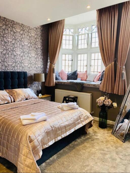 The Most Central Apartment In Canterbury Stunning Interiors, Fully Equipped, City Views And Free Wifi! Ngoại thất bức ảnh