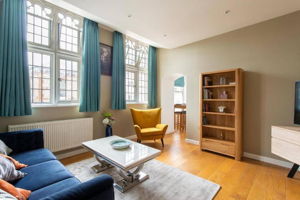 The Most Central Apartment In Canterbury Stunning Interiors, Fully Equipped, City Views And Free Wifi! Ngoại thất bức ảnh