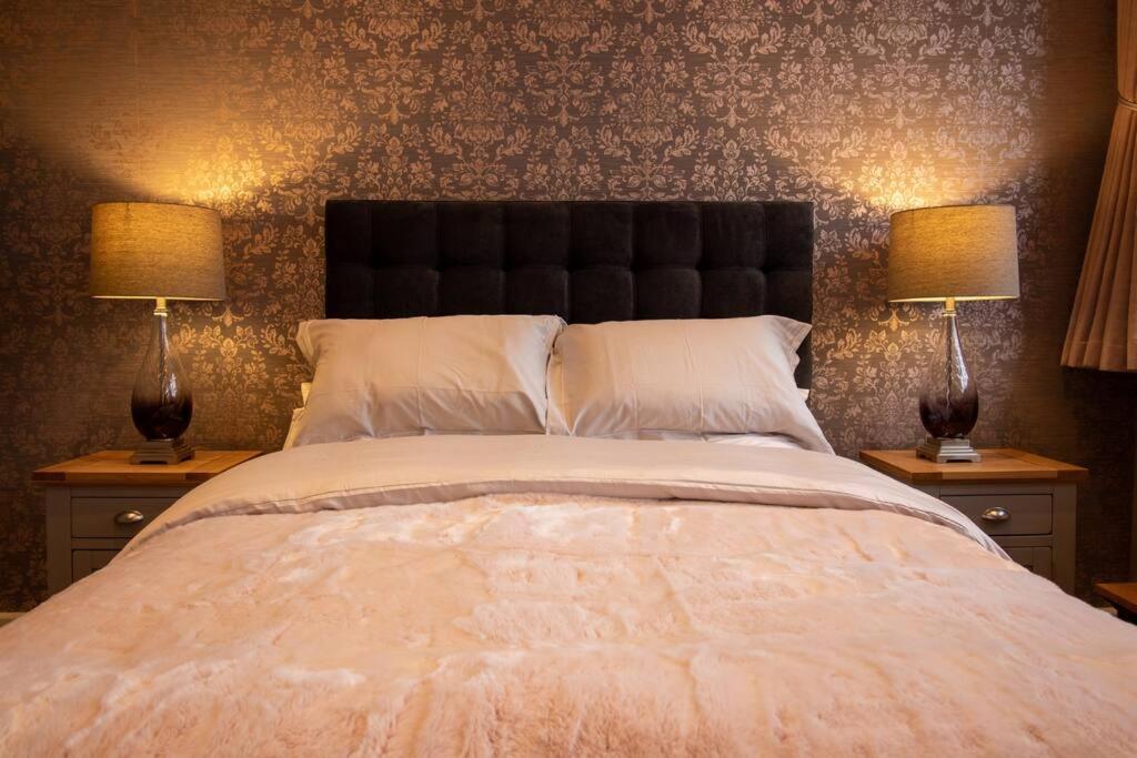 The Most Central Apartment In Canterbury Stunning Interiors, Fully Equipped, City Views And Free Wifi! Ngoại thất bức ảnh