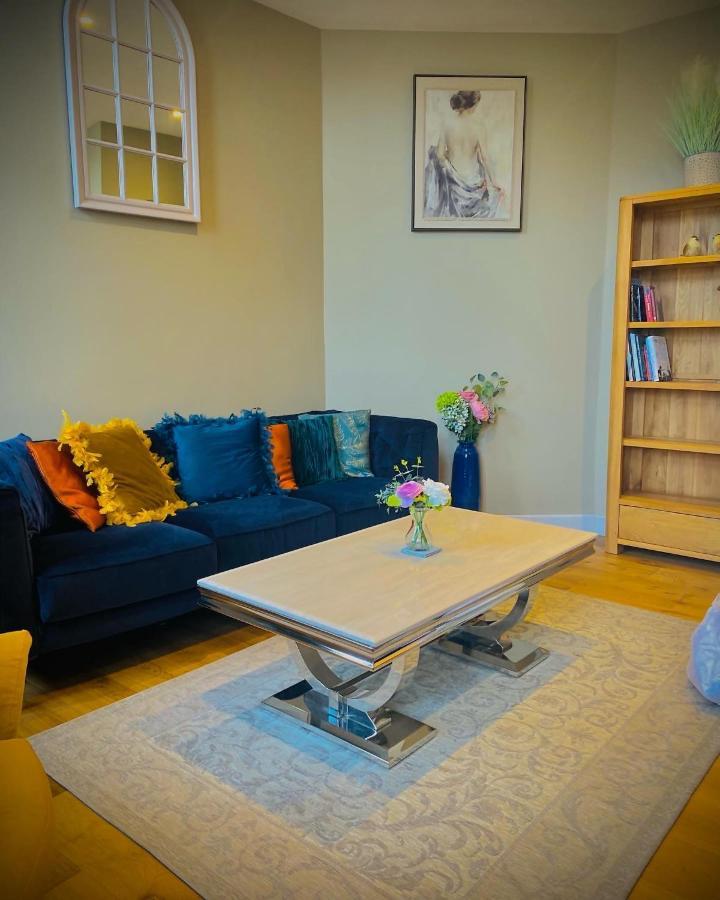 The Most Central Apartment In Canterbury Stunning Interiors, Fully Equipped, City Views And Free Wifi! Ngoại thất bức ảnh