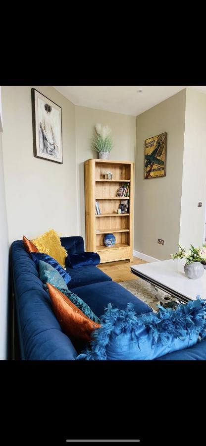 The Most Central Apartment In Canterbury Stunning Interiors, Fully Equipped, City Views And Free Wifi! Ngoại thất bức ảnh